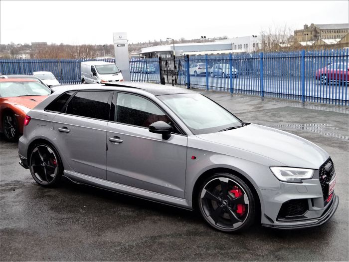 Audi RS3 2.5 Quattro 5dr S Tronic NARDO GREY HUGH SPEC PAN ROOF RED STITCHED BUCKET LEATHER SPORTS EXHAUSTS Hatchback Petrol Grey