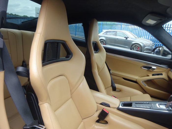 Porsche 911 3.4 991 2dr PDK WITH HUGH SPEC BUCKETS LOW MILEAGE OVER 12K WORTH OF EXTRAS Coupe Petrol Black