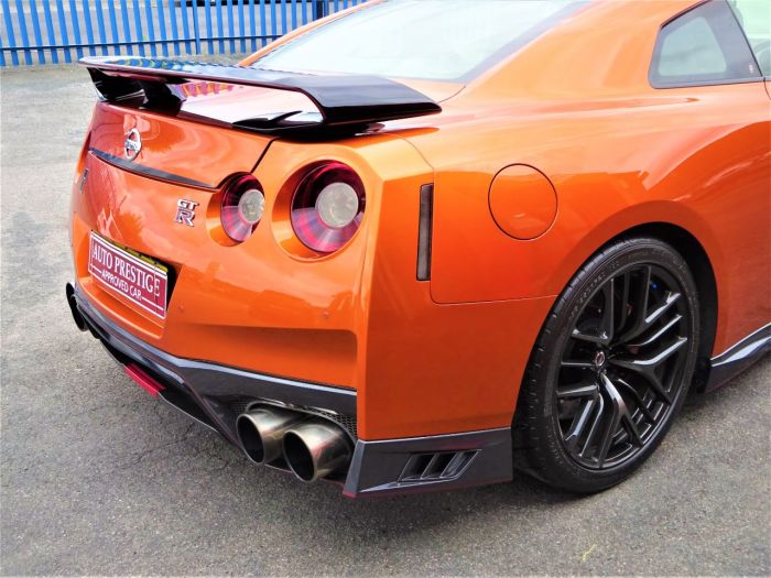 Nissan GT-R 3.8 Recaro 2dr Auto Coupe Petrol Gold