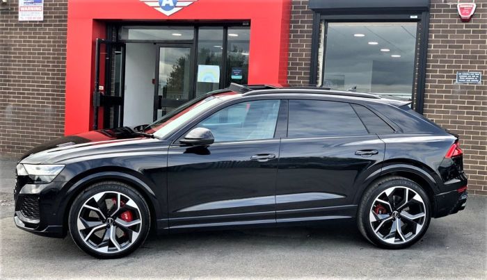 Audi Rs Q8 4.0 RS Q8 TFSI Quattro Vorsprung 5dr Tiptronic RED STITCHED LEATHER AS NEW... Estate Petrol Black