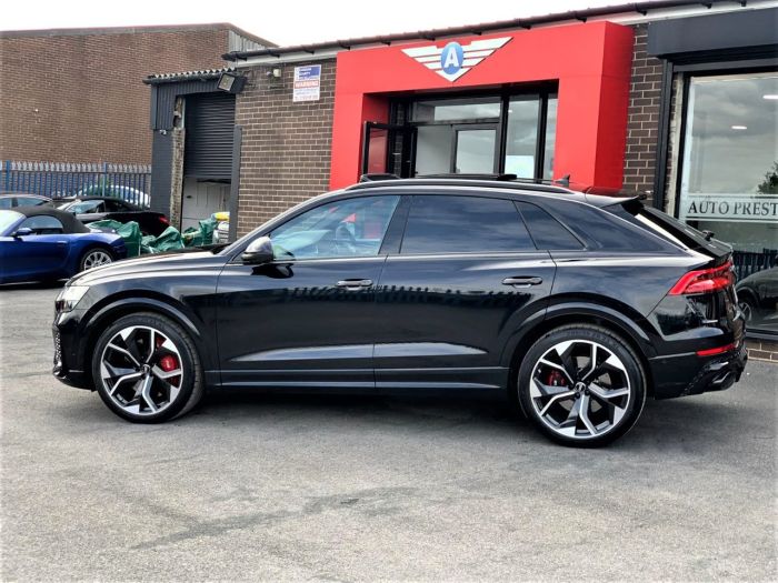 Audi Rs Q8 4.0 RS Q8 TFSI Quattro Vorsprung 5dr Tiptronic RED STITCHED LEATHER AS NEW... Estate Petrol Black