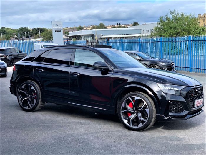 Audi Rs Q8 4.0 RS Q8 TFSI Quattro Vorsprung 5dr Tiptronic RED STITCHED LEATHER AS NEW... Estate Petrol Black