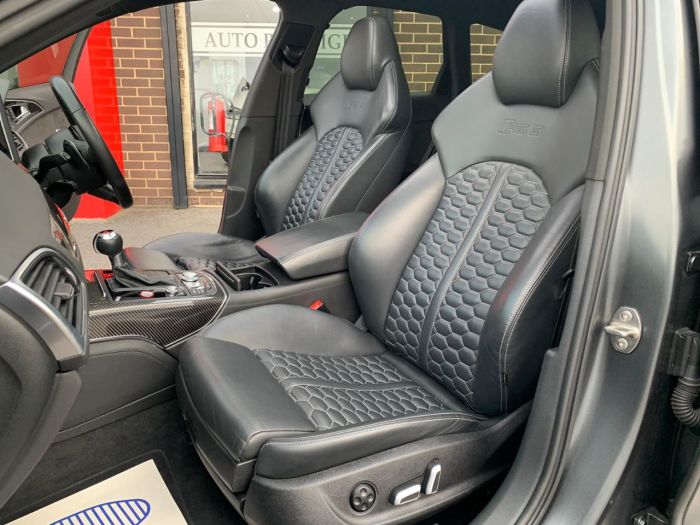 Audi RS6 4.0T FSI Quattro 5dr Tip Auto HUGE SPEC RARE FACTORY MATT GREY PAN ROOF Estate Petrol Grey