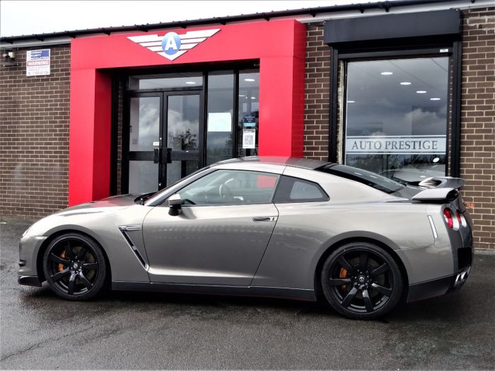 Nissan GT-R 3.8 GT-R PREMIUM EDITION S-A STANDARD CAR LOW OWNERS 60 REG GARAGED CAR Coupe Petrol Silver