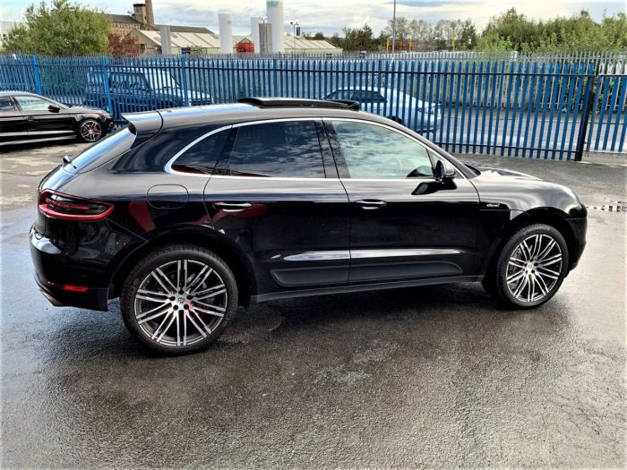 Porsche Macan 3.0 S Diesel 5dr PDK Estate Diesel Black