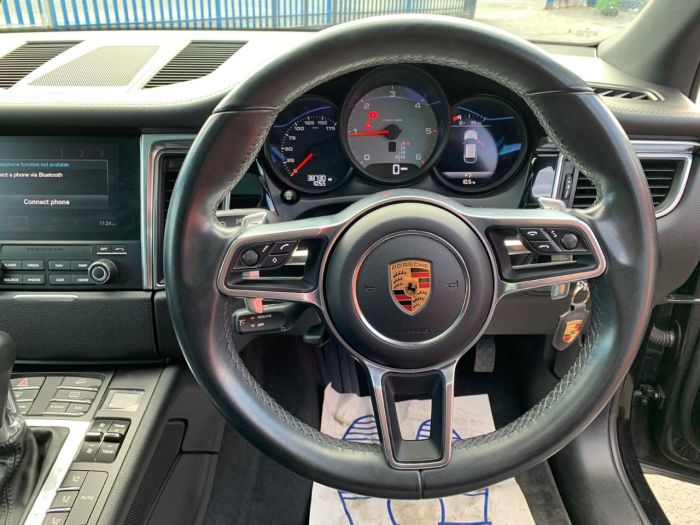 Porsche Macan 3.0 S Diesel 5dr PDK Estate Diesel Black