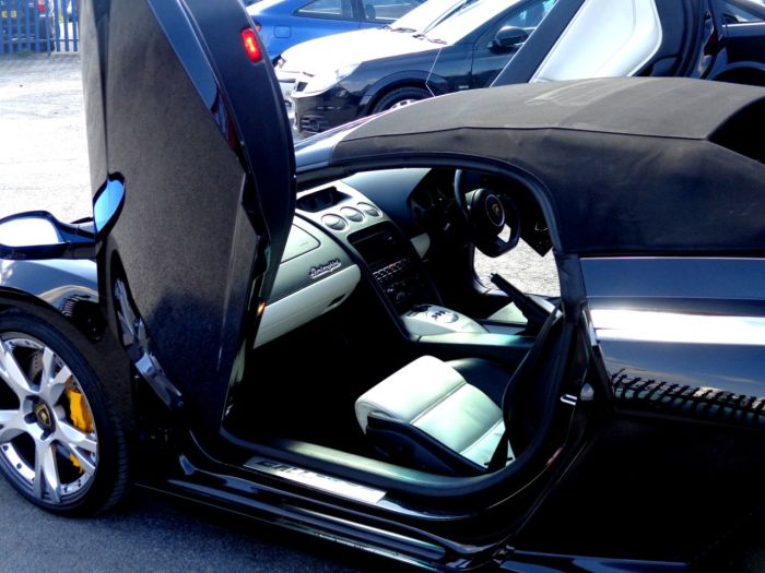Lamborghini Gallardo 5.0 SPYDER E-GEAR WITH EXTRAS RARE GULLWING DOORS EXTENSIVE HISTORY FILE VERY HIGH SPEC Convertible Petrol Black