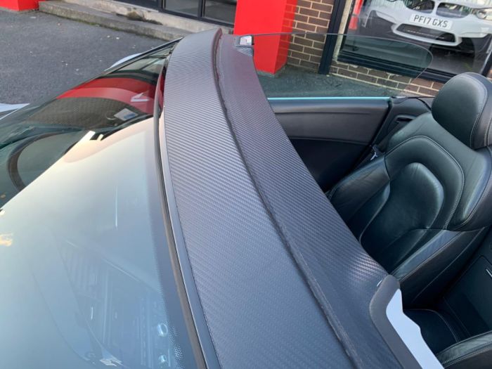 Audi R8 5.2 FSI Quattro 2dr R Tronic Convertible Petrol White