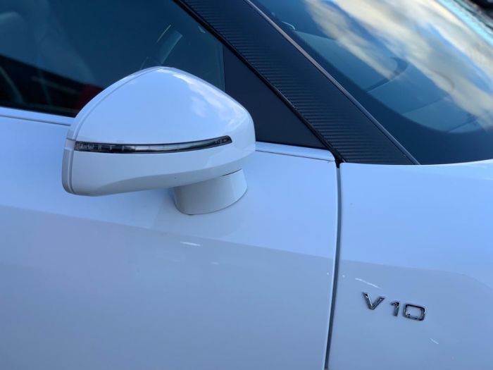Audi R8 5.2 FSI Quattro 2dr R Tronic Convertible Petrol White