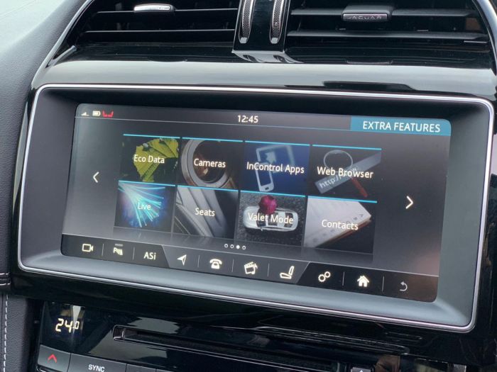 Jaguar F-pace 3.0d V6 S 5dr Auto AWD GTS UPGRADES PANROOF REAR ENTERTAINMENT Estate Diesel Grey