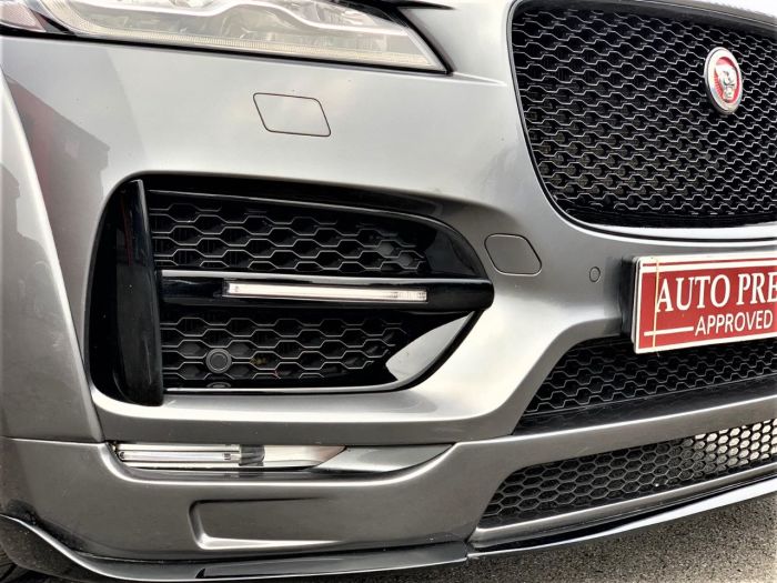 Jaguar F-pace 3.0d V6 S 5dr Auto AWD GTS UPGRADES PANROOF REAR ENTERTAINMENT Estate Diesel Grey