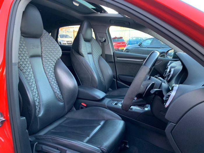 Audi RS3 2.5 TFSI RS 3 Quattro 4dr S Tronic HIGH SPEC BEST COLOUR COMBINATION Saloon Petrol Red