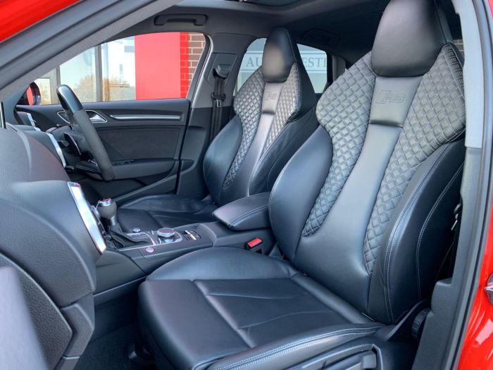 Audi RS3 2.5 TFSI RS 3 Quattro 4dr S Tronic HIGH SPEC BEST COLOUR COMBINATION Saloon Petrol Red