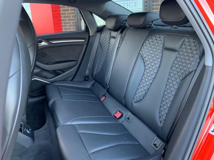 Audi RS3 2.5 TFSI RS 3 Quattro 4dr S Tronic HIGH SPEC BEST COLOUR COMBINATION Saloon Petrol Red