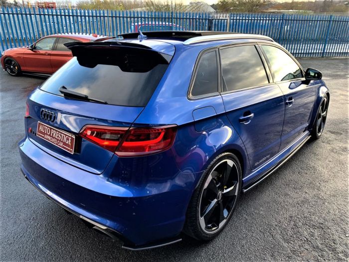 Audi RS3 2.5 TFSI RS 3 Quattro 5dr S Tronic PANROOD DYNAMIC PACK Hatchback Petrol Blue