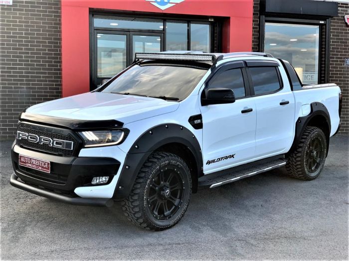 Ford Ranger Pick Up Double Cab Wildtrak 3.2 TDCi 200 Auto HUGE UPGRADES NO VAT BESPOKE Pick Up Diesel White