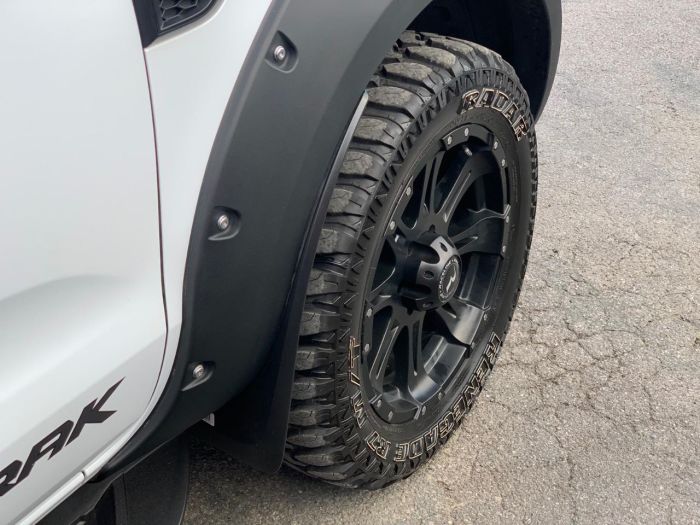 Ford Ranger Pick Up Double Cab Wildtrak 3.2 TDCi 200 Auto HUGE UPGRADES NO VAT BESPOKE Pick Up Diesel White