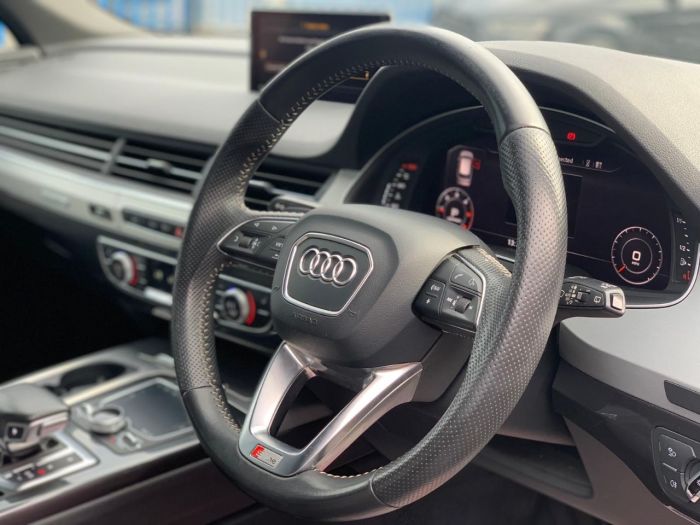 Audi Q7 3.0 TDI 218 Quattro S Line 5dr Tip Auto Estate Diesel Grey