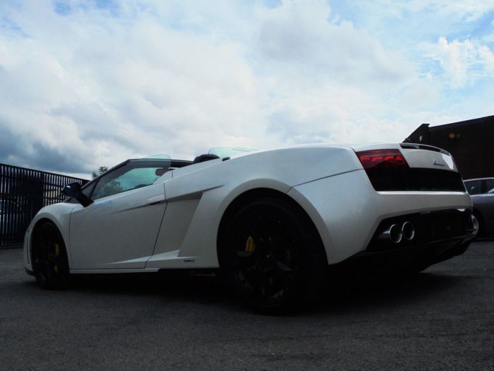 Lamborghini Gallardo 5.2 LP 560-4 SPIDER FACELIFT MODEL WITH PERFORMANTE SPECIFICATION Convertible Petrol Pearl White