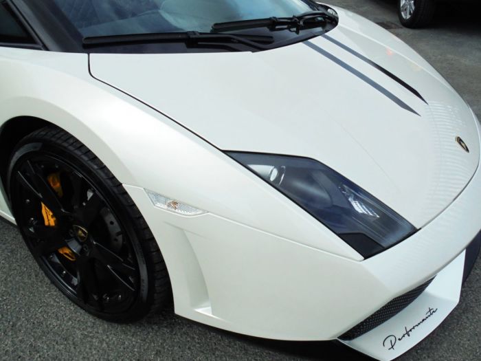 Lamborghini Gallardo 5.2 LP 560-4 SPIDER FACELIFT MODEL WITH PERFORMANTE SPECIFICATION Convertible Petrol Pearl White