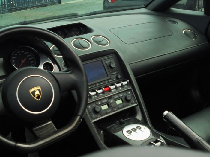 Lamborghini Gallardo 5.2 LP 560-4 SPIDER FACELIFT MODEL WITH PERFORMANTE SPECIFICATION Convertible Petrol Pearl White