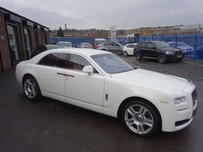 Rolls Royce Ghost 6.6 II 4dr Auto 5 YEAR SERVICE PLAN 4 YEAR WARRANTY AS NEW Saloon Petrol White