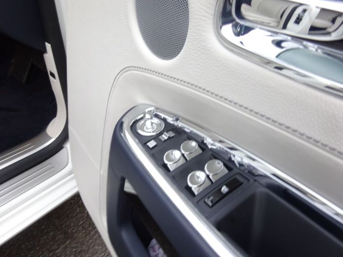 Rolls Royce Ghost 6.6 II 4dr Auto 5 YEAR SERVICE PLAN 4 YEAR WARRANTY AS NEW Saloon Petrol White