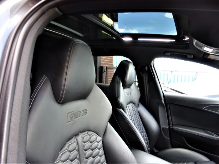 Audi RS6 4.0T FSI V8 Bi-Turbo RS6 Quattro 5dr Tip Auto HIGH SPEC LOW MILEAGE Estate Petrol Daytona Grey