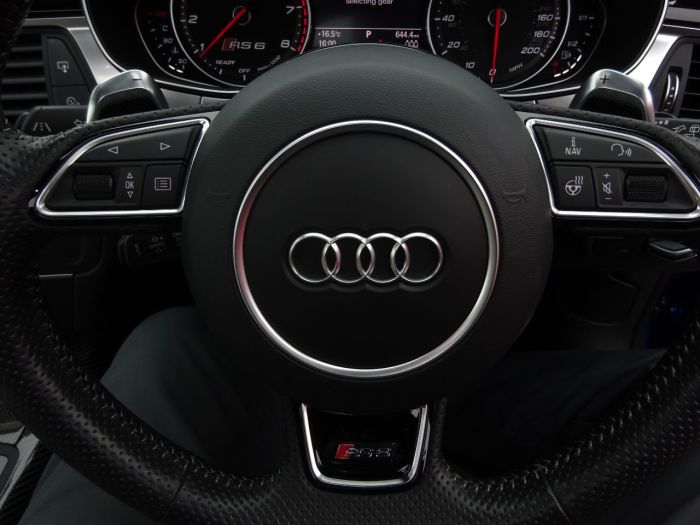 Audi RS6 4.0T FSI Quattro RS 6 Performance 5dr Tip Auto JUST LOOK AT THE SPEC NEARLY EVERY EXTRA RARE CAR Estate Petrol Blue