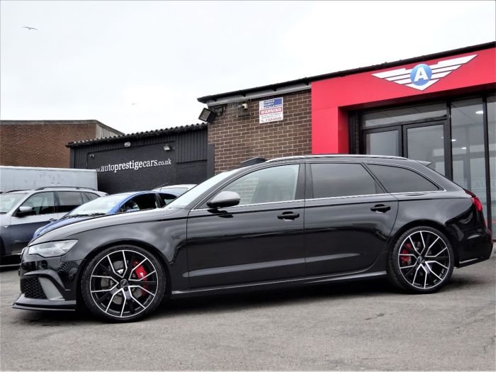 Audi RS6 4.0T FSI Quattro RS 6 Performance 5dr Tip Auto CRYSTAL BLACK BRAND NEW 120 MILES ONLY 67 REG 2018 Estate Petrol Black