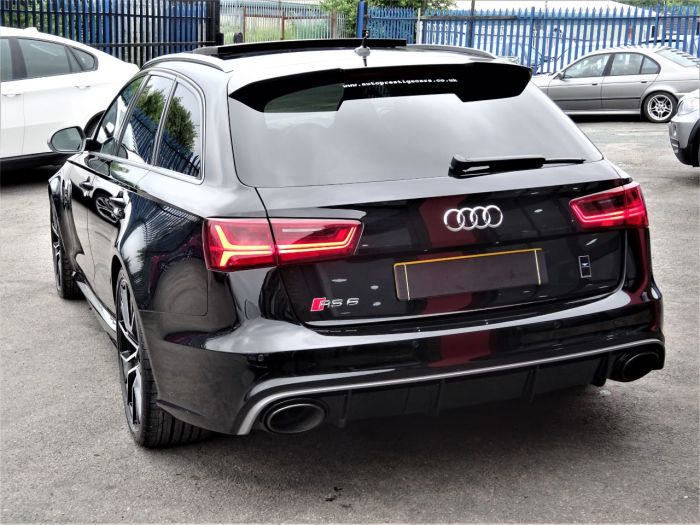 Audi RS6 4.0T FSI Quattro RS 6 Performance 5dr Tip Auto CRYSTAL BLACK BRAND NEW 120 MILES ONLY 67 REG 2018 Estate Petrol Black