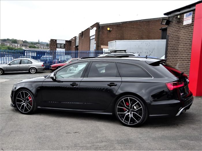 Audi RS6 4.0T FSI Quattro RS 6 Performance 5dr Tip Auto CRYSTAL BLACK BRAND NEW 120 MILES ONLY 67 REG 2018 Estate Petrol Black