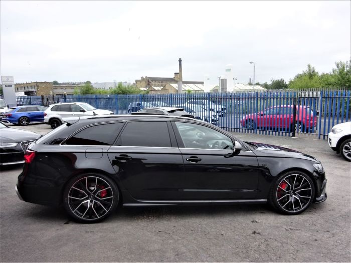 Audi RS6 4.0T FSI Quattro RS 6 Performance 5dr Tip Auto CRYSTAL BLACK BRAND NEW 120 MILES ONLY 67 REG 2018 Estate Petrol Black