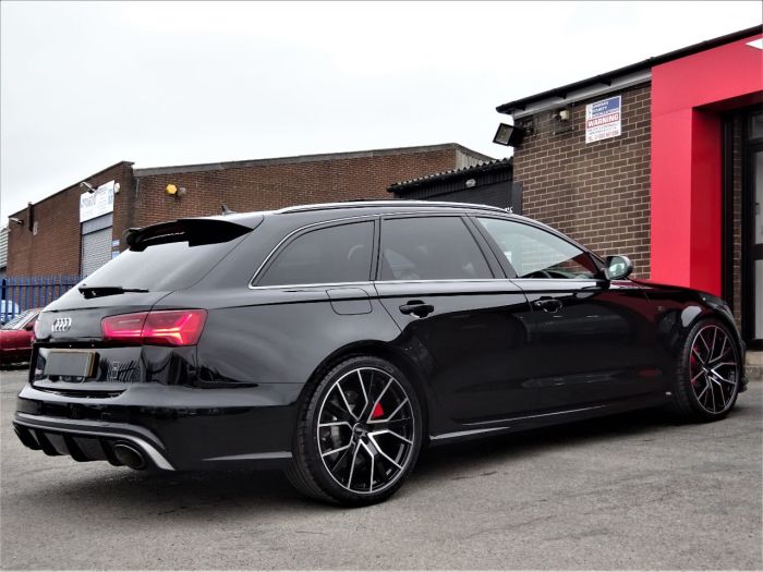 Audi RS6 4.0T FSI Quattro RS 6 Performance 5dr Tip Auto CRYSTAL BLACK BRAND NEW 120 MILES ONLY 67 REG 2018 Estate Petrol Black