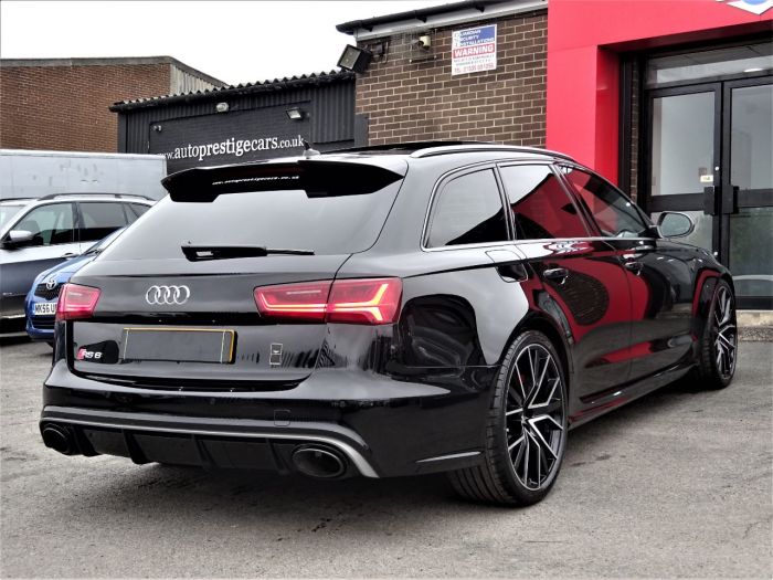 Audi RS6 4.0T FSI Quattro RS 6 Performance 5dr Tip Auto CRYSTAL BLACK BRAND NEW 120 MILES ONLY 67 REG 2018 Estate Petrol Black