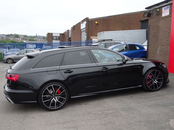 Audi RS6 4.0T FSI Quattro RS 6 Performance 5dr Tip Auto CRYSTAL BLACK BRAND NEW 120 MILES ONLY 67 REG 2018 Estate Petrol Black