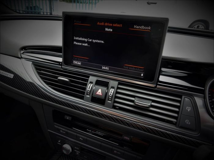 Audi RS6 4.0T FSI Quattro RS 6 Performance 5dr Tip Auto CRYSTAL BLACK BRAND NEW 120 MILES ONLY 67 REG 2018 Estate Petrol Black