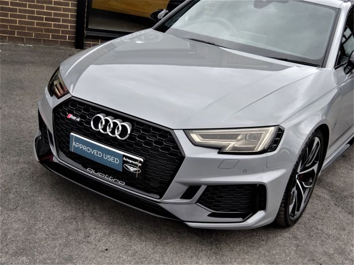 Audi RS4 2.9 TFSI Quattro 5dr Tip tronic AS NEW MASSIVE SPEC WITH NEARLY ALL OPTIONS VATQ Estate Petrol Nardo Grey