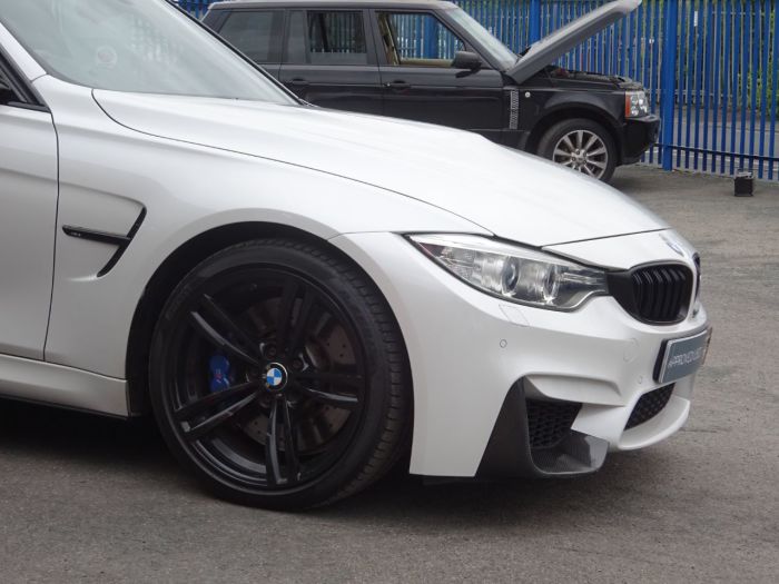 BMW M3 3.0 4dr DCT WITH EXTRAS MINERAL WHITE Saloon Petrol White