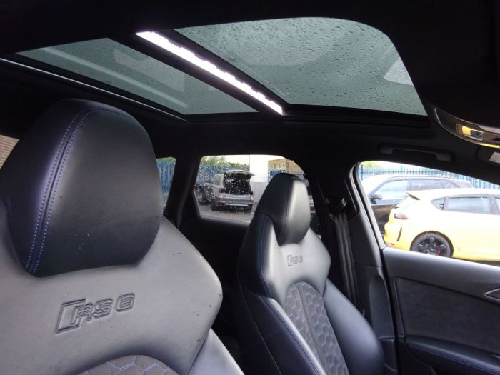 Audi RS6 4.0T FSI Quattro RS 6 Performance 5dr Tip Auto MASSIVE SPEC MANY EXTRAS 1 OWNER Estate Petrol Blue