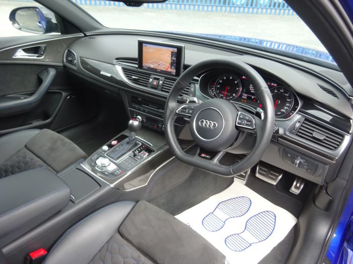 Audi RS6 4.0T FSI Quattro RS 6 Performance 5dr Tip Auto MASSIVE SPEC MANY EXTRAS 1 OWNER Estate Petrol Blue