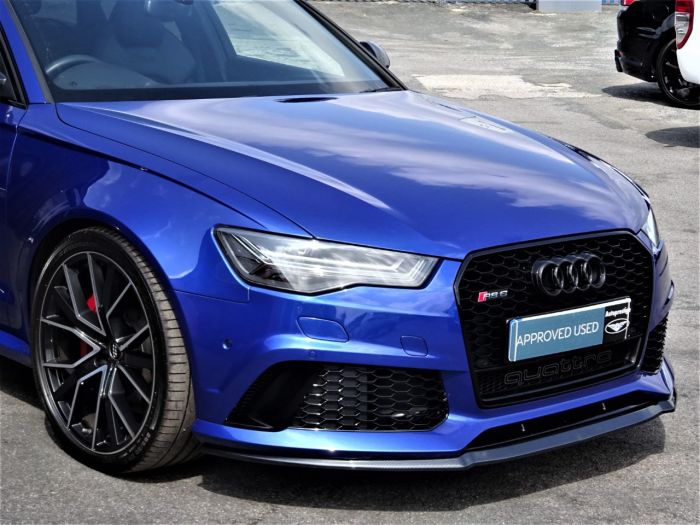 Audi RS6 4.0T FSI Quattro RS 6 Performance 5dr Tip Auto MASSIVE SPEC MANY EXTRAS 1 OWNER Estate Petrol Blue