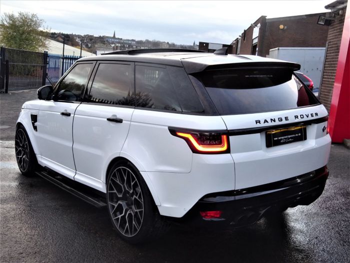 Land Rover Range Rover Sport 5.0 V8 S/C SVR 5dr Auto MASSIVE SPECIFICATION OVER 10K WORTH FUJI WHITE Estate Petrol White