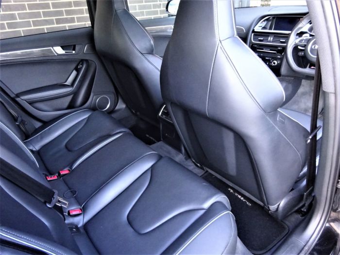 Audi RS4 4.2 FSI Quattro 5dr S Tronic MASSIVE SPECIFICATION BLACK PACK 63 REG Estate Petrol Black