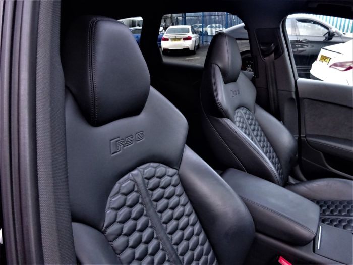 Audi RS6 4.0T FSI Quattro Tip Auto MASSIVE SPECIFICATION 66 REG VERY LOW MILEAGE FROM NEW Estate Petrol Black