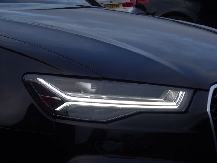 Audi RS6 4.0T FSI Quattro Tip Auto MASSIVE SPECIFICATION 66 REG VERY LOW MILEAGE FROM NEW Estate Petrol Black