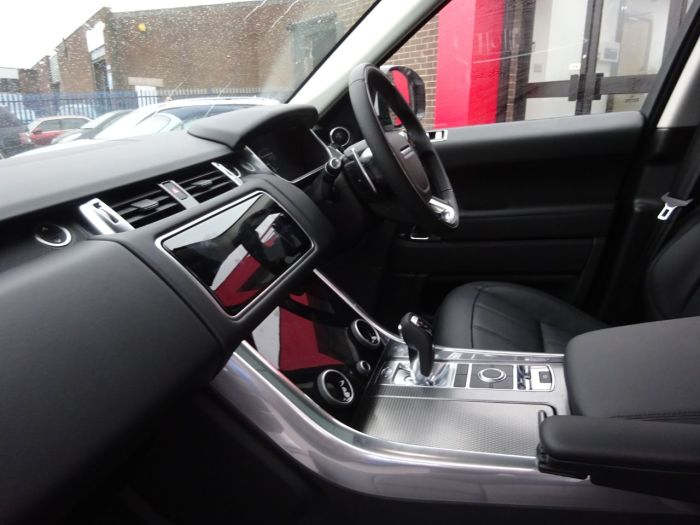 Land Rover Range Rover Sport 2.0 P400e HSE Dynamic 5dr Auto PRICE PLUS VAT VATQ Estate Hybrid White