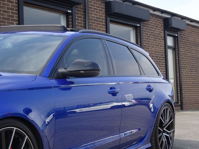Audi RS6 4.0T FSI Quattro Performance AKRAPOVIC MASSIVE SPEC 67 REG LOW MILEAGE OVER 10K EXTRAS Estate Petrol Sepang Blue Pearl Effect