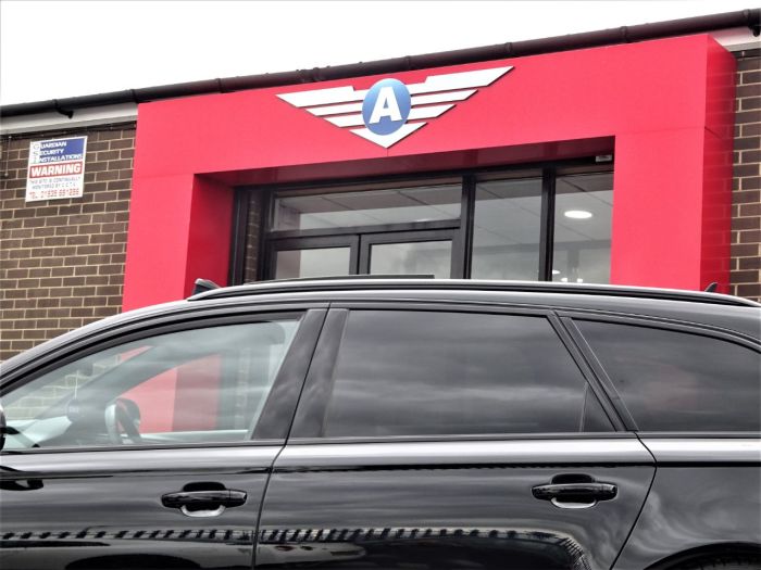 Audi RS6 4.0T FSI Quattro RS 6 Performance 5dr Tip Auto MYTHOS BLACK HUGH SPEC 1 OWNER Estate Petrol Black