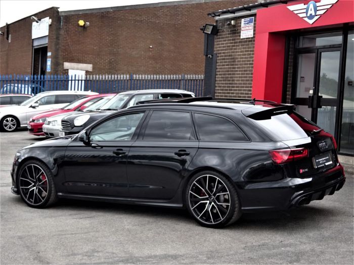 Audi RS6 4.0T FSI Quattro RS 6 Performance 5dr Tip Auto MYTHOS BLACK HUGH SPEC 1 OWNER Estate Petrol Black